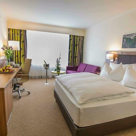 Hilton Garden Inn Vienna South Bagian luar foto