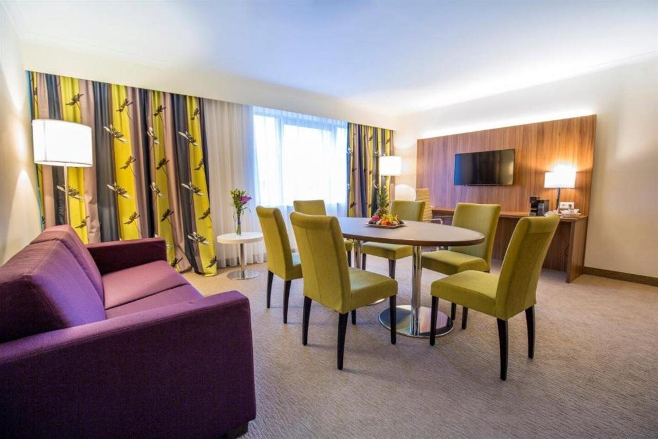 Hilton Garden Inn Vienna South Bagian luar foto